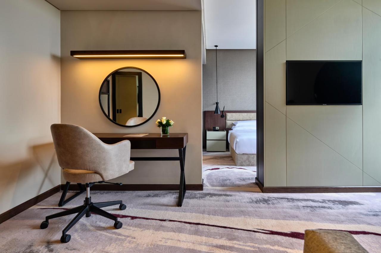 Crowne Plaza - West Cairo Arkan By Ihg 6th of October City ภายนอก รูปภาพ A room at the hotel