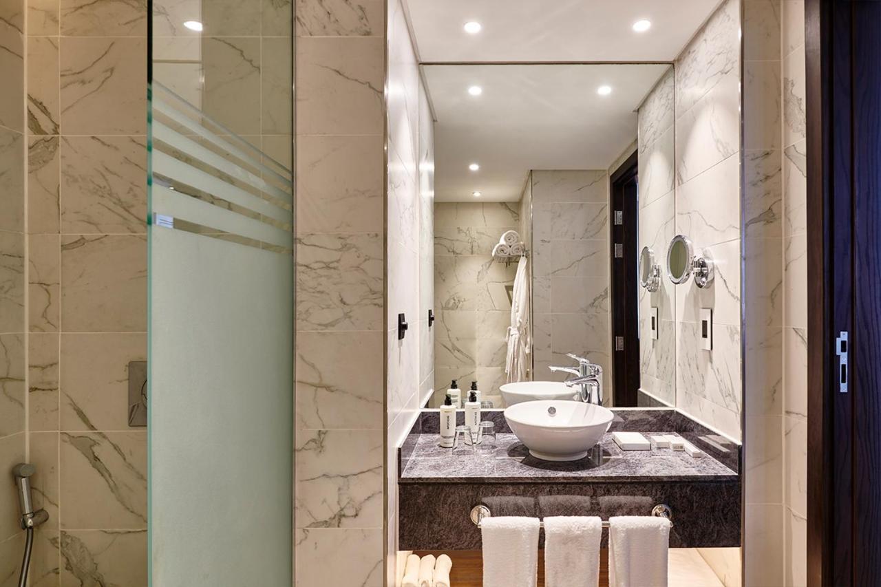 Crowne Plaza - West Cairo Arkan By Ihg 6th of October City ภายนอก รูปภาพ Bathroom