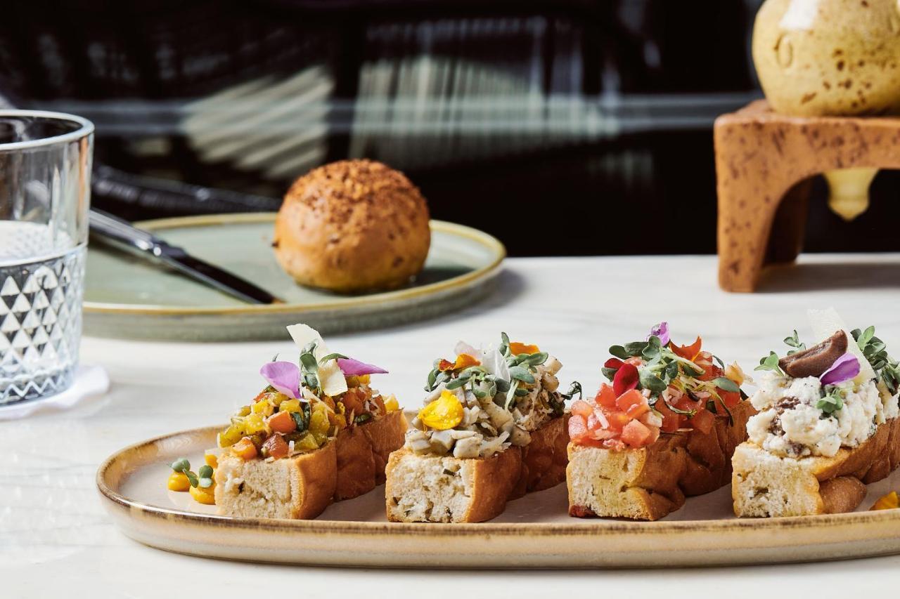 Crowne Plaza - West Cairo Arkan By Ihg 6th of October City ภายนอก รูปภาพ Bruschetta