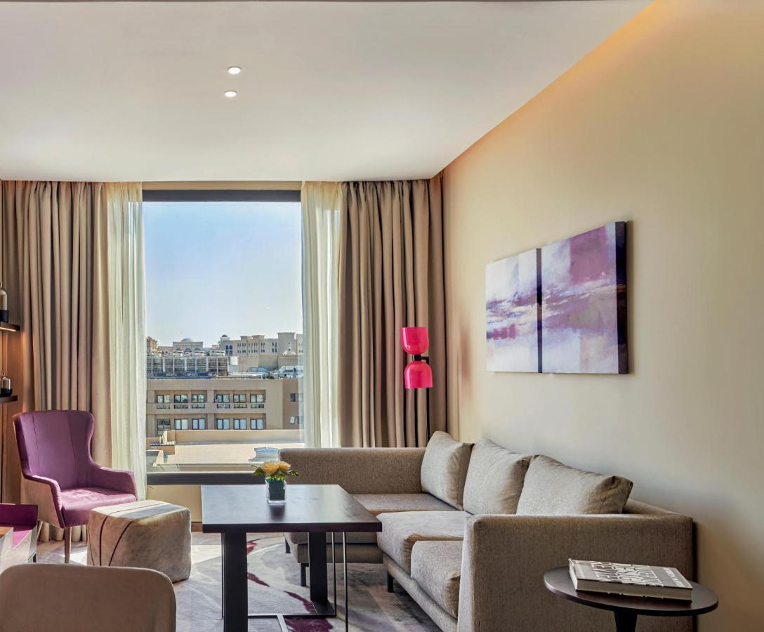 Crowne Plaza - West Cairo Arkan By Ihg 6th of October City ภายนอก รูปภาพ Suite at the hotel