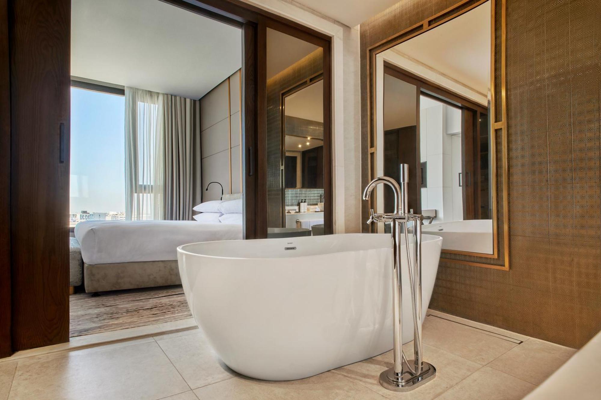 Crowne Plaza - West Cairo Arkan By Ihg 6th of October City ภายนอก รูปภาพ Bathroom
