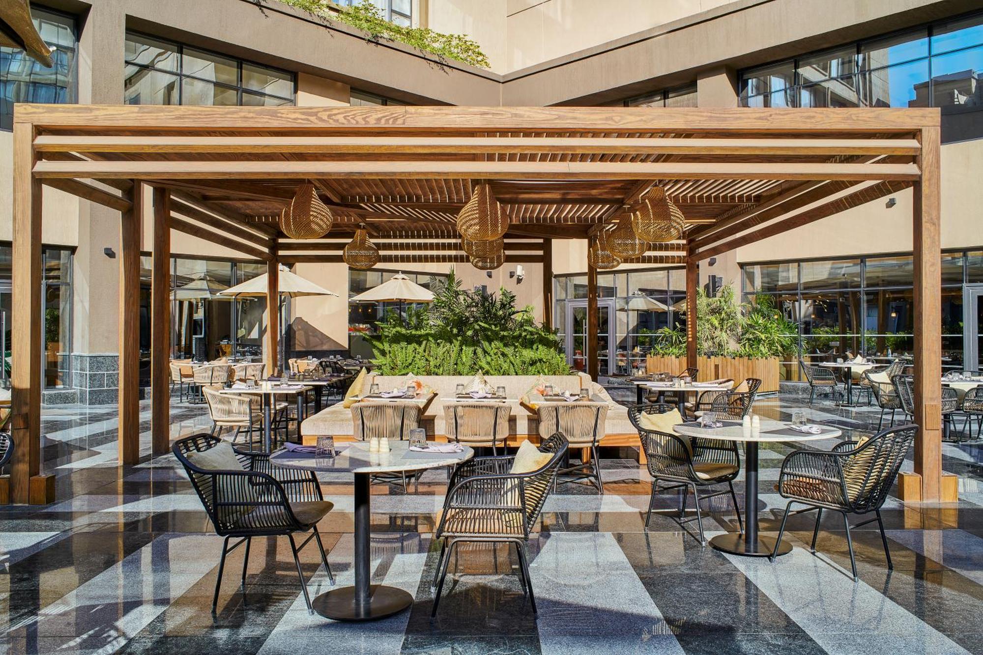 Crowne Plaza - West Cairo Arkan By Ihg 6th of October City ภายนอก รูปภาพ The restaurant